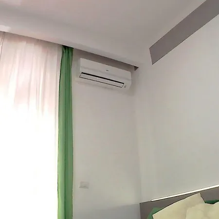 Be 4*