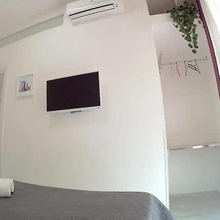 Be Bed and Breakfast Σαλέρνο