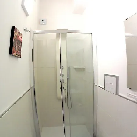 Be לינה וארוחת בוקר סלרנו