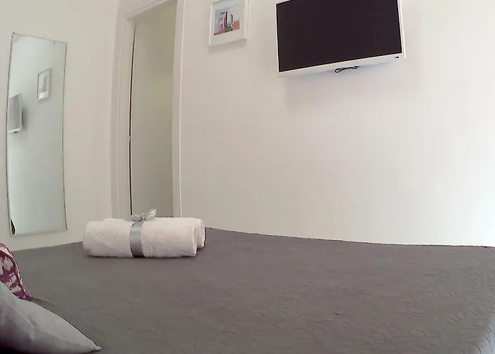 ベッド・アンド・ブレックファスト Be